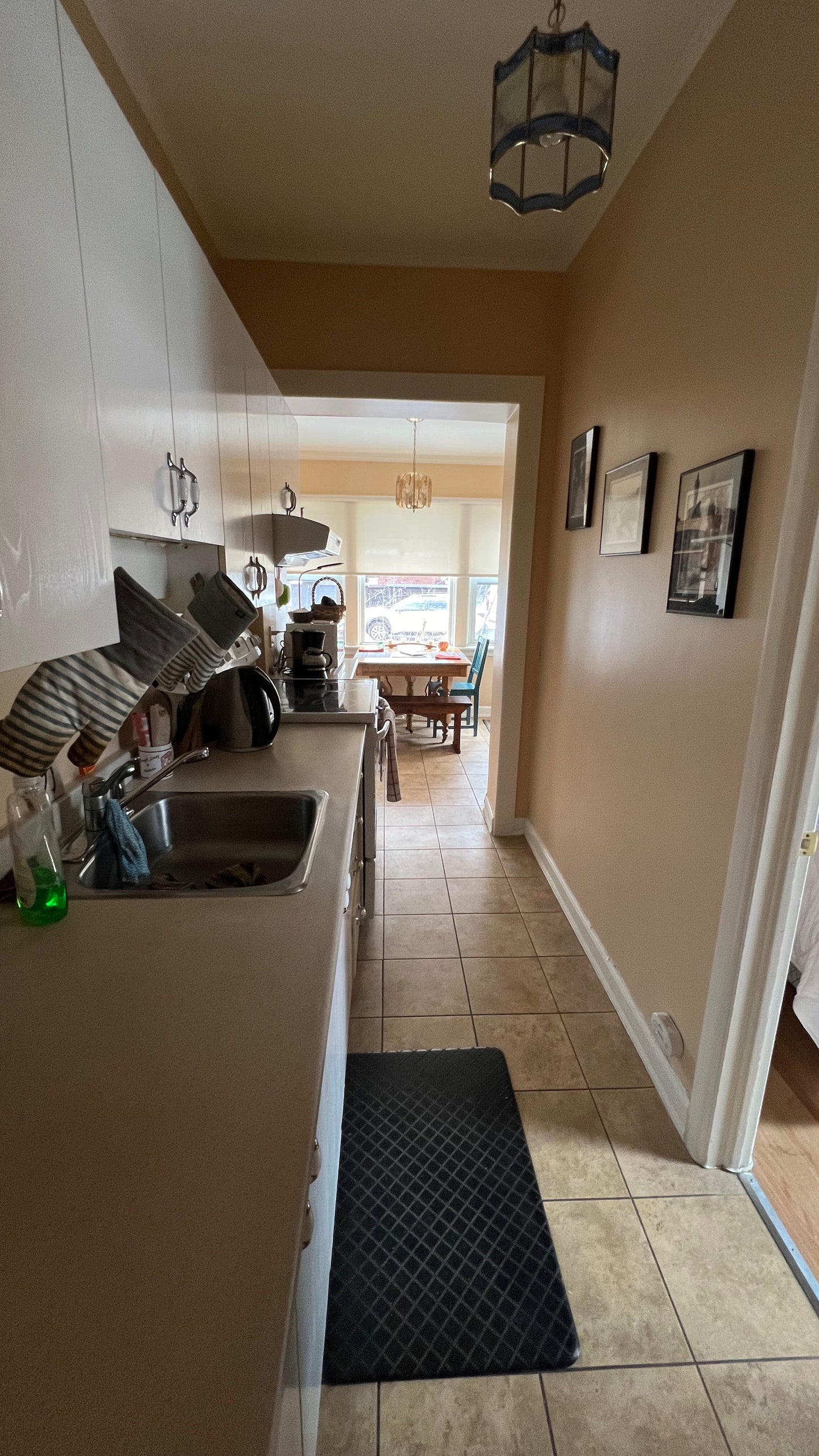 226 Second Ave, Ottawa, ON.